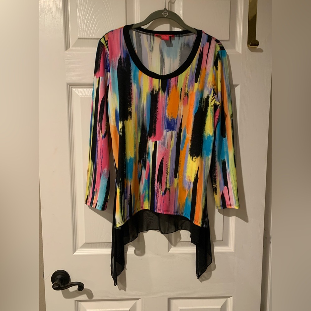 SUNNY LEIGH TOP, size petite medium, very cute!